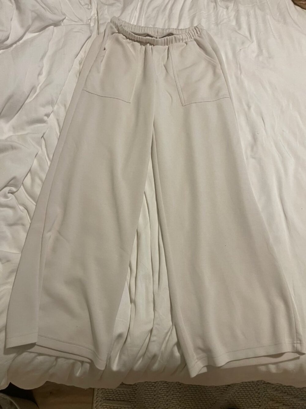 A New Day Cream Wide Leg Sweatpants Size S